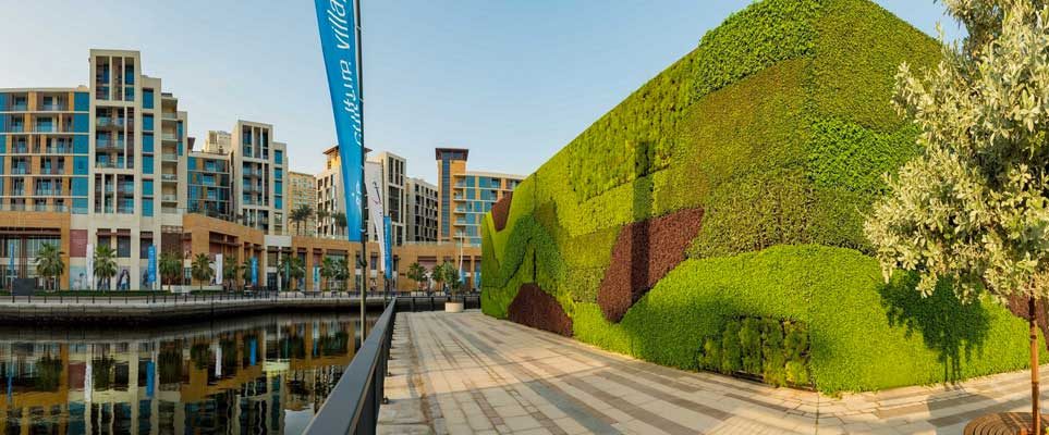 green-wall-featured-963x400
